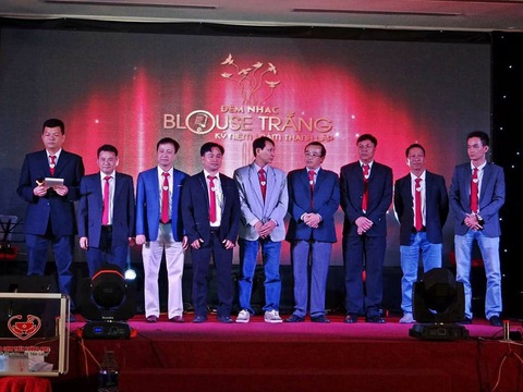 dĩa cơm trên tường - Ảnh 2.