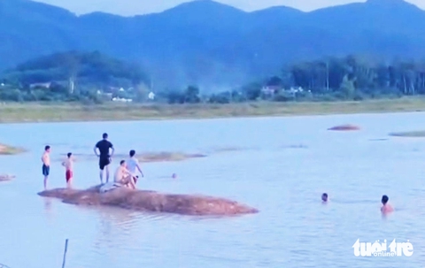 nam sinh - Ảnh 1.