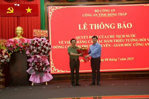 Giám đốc Công an tỉnh Đồng Tháp được thăng cấp bậc hàm thiếu tướng - Ảnh 1.