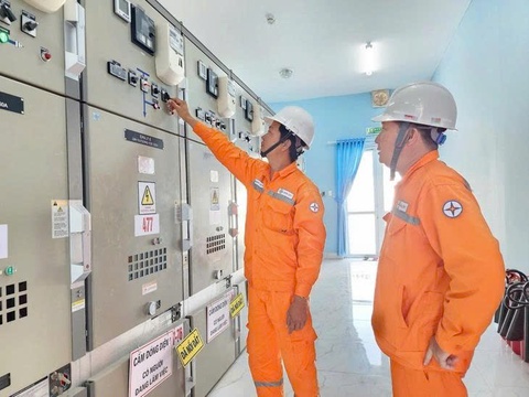 EVNSPC đóng điện 72 công trình 110kV trong 6 tháng đầu năm - Ảnh 1.