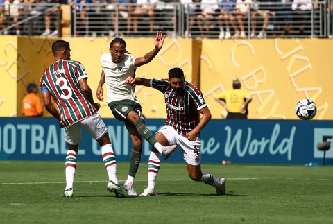 Fan sửng sốt với tốc độ cú sút cháy lưới Fluminense của Joao Pedro - Ảnh 1.