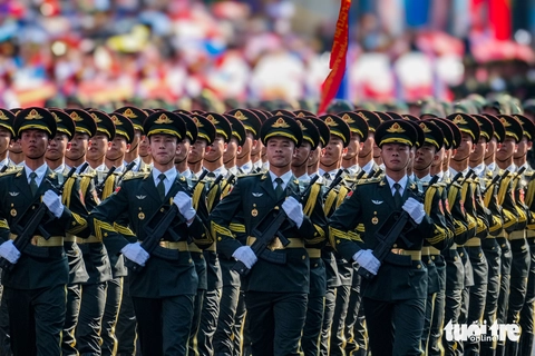 diễu binh - Ảnh 1.