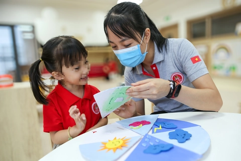 Nghỉ hưu linh hoạt theo Luật Nhà giáo mới: Ai được về sớm, ai có thể làm đến 70 tuổi? - Ảnh 1. nghỉ hưu - Ảnh 1.