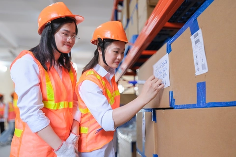 Người trẻ 'quay xe' về học logistics dù đã đi làm công ty gần 10 năm - Ảnh 1. Người trẻ 'quay xe' về học logistics dù đã đi làm công ty gần 10 năm - Ảnh 1.