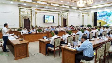 TP.HCM gỡ vướng dự án ngăn triều 10.000 tỉ, đường nối Phạm Văn Đồng - Ảnh 2.