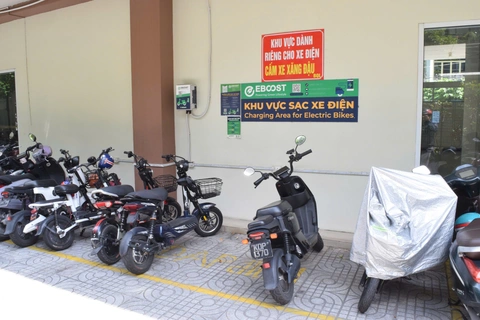 Chung cư 'nhà mình' cho sạc xe điện: Người dân thấy tiện, sẵn sàng chuyển đổi xanh - Ảnh 6.