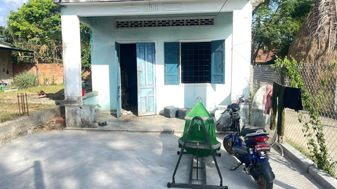 Một phụ nữ chết trong nhà với vết thương trên đầu - Ảnh 1.