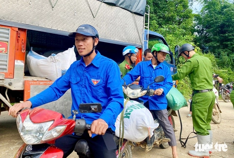 cứu trợ - Ảnh 10.