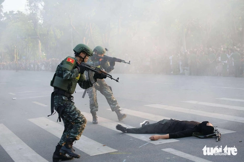 cảnh vệ - Ảnh 14.