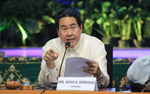 Tổng thống Philippines có tuyên bố từ chức như trong video ...