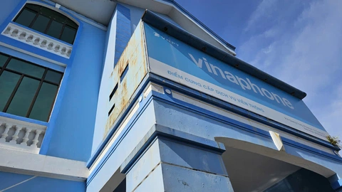 Nhân viên Vinaphone cấp eSIM sai quy trình, tài khoản ngân hàng khách hàng liên tục bị trừ tiền - Ảnh 2.