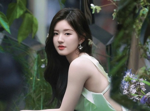 Triệu Lộ Tư - Ảnh 1.