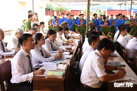 Xét xử vụ núp bóng công ty luật để đòi nợ theo kiểu khủng bố, cưỡng đoạt hơn 456 tỉ đồng - Ảnh 4.