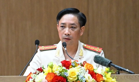 Đại tá công an nói về thủ đoạn các vụ hàng giả 'núp bóng' doanh nghiệp trị giá gần 10.000 tỉ đồng - Ảnh 1.