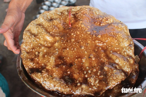 Đi ăn bánh tráng nhúng đường - Ảnh 7.