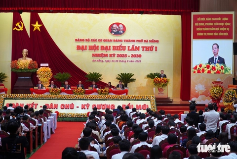 Bí thư Thành ủy Đà Nẵng: Một việc giao cho một người và một người làm nhiều việc - Ảnh 2.