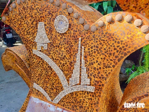Cá ngừ đại dương 'khủng' làm từ gáo dừa- Ảnh 4. Cá ngừ đại dương 'khủng' làm từ gáo dừa - Ảnh 4.