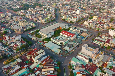 Phường Long An phấn đấu tăng thu nhập bình quân đầu người từ 40 đến 45% trong 5 năm tới- Ảnh 2. Phường Long An phấn đấu tăng thu nhập bình quân đầu người 40-45% trong 5 năm tới - Ảnh 2.