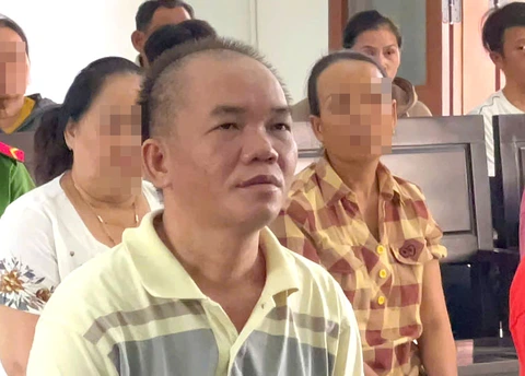 Người đàn ông đâm, chém khắp người vợ cũ bị phạt 11 năm tù - Ảnh 1. vợ cũ - Ảnh 1.