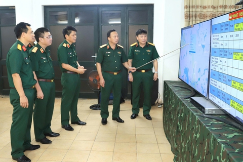 Dàn khí tài phục vụ A80 xuyên đêm huấn luyện trên quảng trường Ba Đình - Ảnh 2.