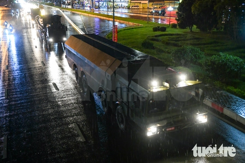 Dàn khí tài phục vụ A80 xuyên đêm huấn luyện trên quảng trường Ba Đình - Ảnh 3.