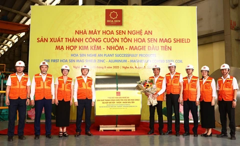 Sản xuất thành công tôn siêu bền Hoa Sen Mag Shield - Ảnh 1.
