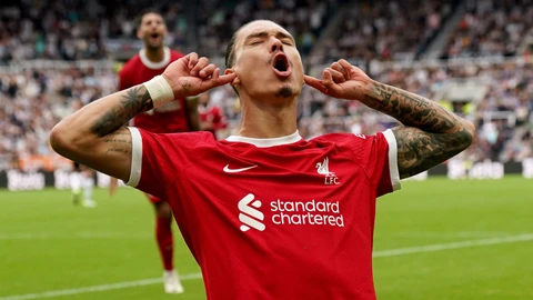 Bán Nunez, Liverpool chấp nhận lỗ 37 triệu USD - Ảnh 1.