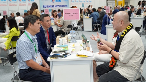 Hơn 300 nhà mua hàng 'đổ bộ' Việt Nam: Doanh nghiệp chuẩn bị gì để đón cơ hội? - Ảnh 3.