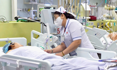 vượt tuyến - Ảnh 1.