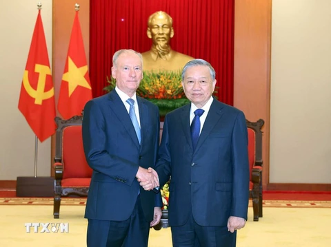 Đề nghị Nga hỗ trợ Việt Nam thành nước mạnh về biển - Ảnh 1.