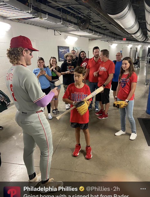 Phillies Karen là ai mà thành tâm điểm của drama 'giành bóng'? - Tuổi Trẻ  Online