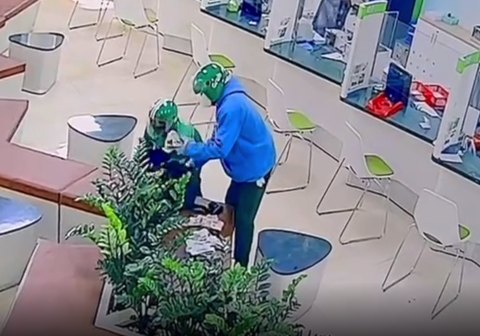 2 thanh niên cướp ngân hàng tại Gia Lai lấy đi 1,8 tỉ đồng - Tuổi Trẻ Online