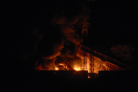 Mỹ tấn công, Chính phủ Venezuela tổng động viên, ban bố tình trạng khẩn cấp  - Tuổi Trẻ Online