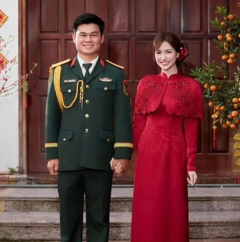 Hòa Minzy công khai chồng sắp cưới là 'anh bộ đội', bao người chúc mừng - Tuổi Trẻ Online