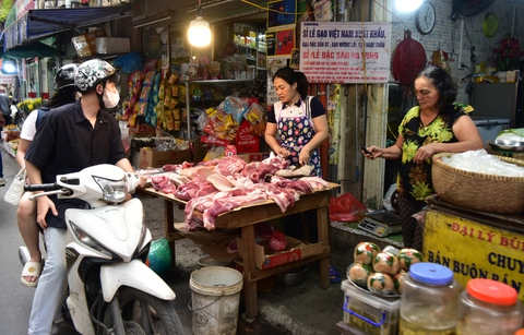 Mua hóa đơn hợp thức hóa chi phí – Những nguy cơ tiềm ẩn và giải pháp hợp pháp cho doanh nghiệp