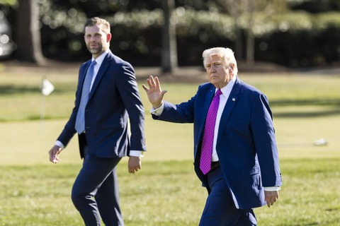 Ông Trump cho con trai và con dâu tháp tùng trong chuyến công du Trung Quốc  - Tuổi Trẻ Online