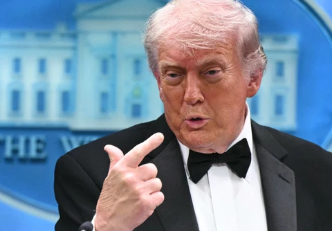 Ông Trump lý giải vụ nổ súng trong tiệc chiêu đãi phóng viên - Tuổi Trẻ  Online