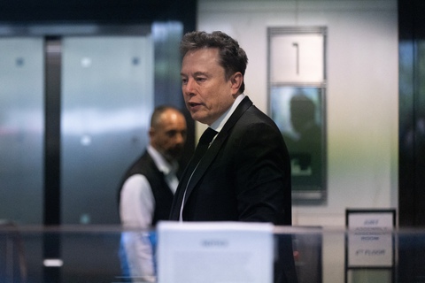 Elon Musk ra tòa làm chứng, cáo buộc OpenAI phản bội sứ mệnh 'phi lợi  nhuận' - Tuổi Trẻ Online