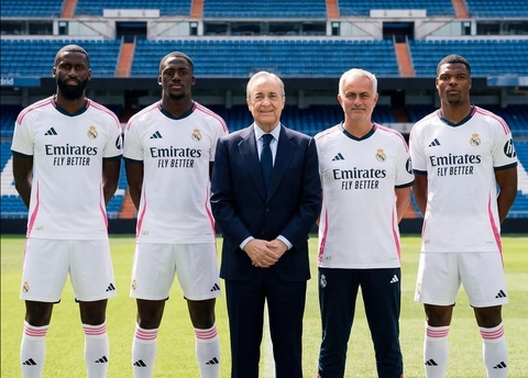 Real Madrid công bố 4 'bom tấn', ngoài HLV Mourinho còn có ai? - Tuổi Trẻ  Online