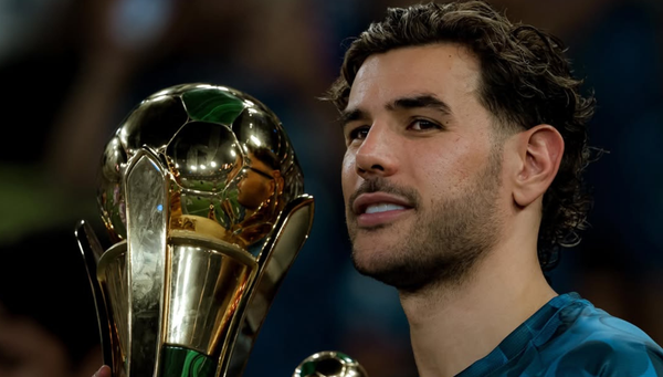 Theo Hernández (Pháp)