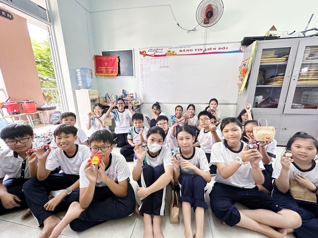 Ú... òa... chúng mình là &quot;thần dân&quot; Trung Mỹ Tây 1! - Ảnh 6.
