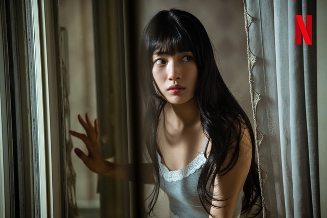 Xem loạt ảnh của Suzy trong Doona!, netizen suýt xoa vì điều này - Ảnh 5.