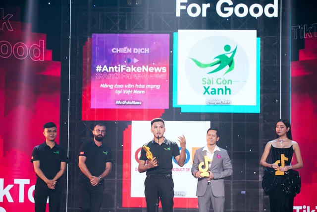 Nhóm Sài Gòn Xanh được vinh danh tại TikTok Awards Việt Nam 2023- Ảnh 1.