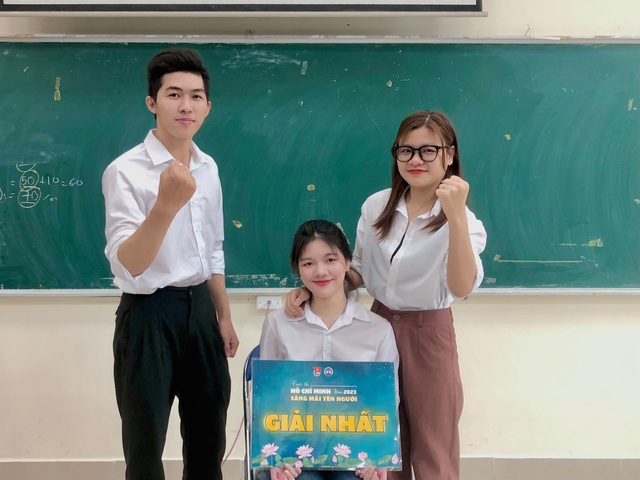 Gen Z khuyết tật vượt khó “rinh” hàng loạt giải thưởng và học bổng- Ảnh 5.