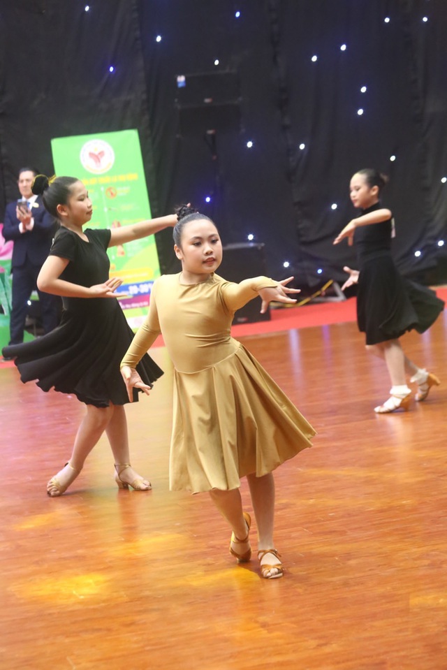 Khánh Linh và dự án Mái tóc xinh - Ảnh 3.