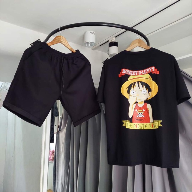 Cơn sốt săn lùng những món đồ có hình One Piece - Ảnh 1.