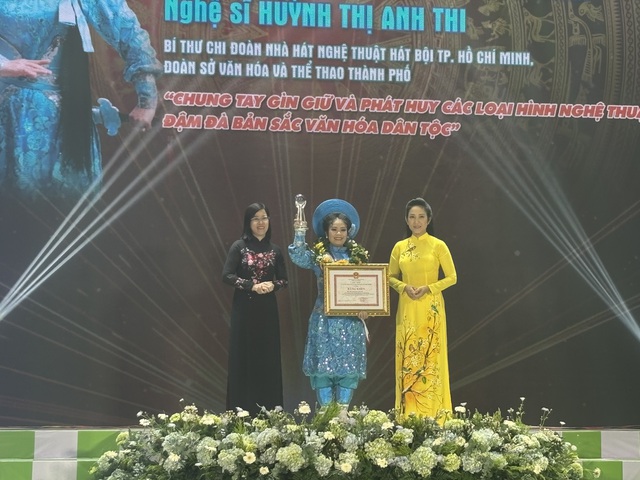Tiết mục ấn tượng tại lễ tuyên dương Công dân trẻ - Ảnh 4.