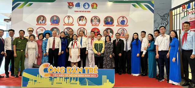 Tiết mục ấn tượng tại lễ tuyên dương Công dân trẻ - Ảnh 5.
