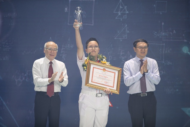 Vinh danh 14 gương mặt công dân trẻ tiêu biểu của TP.HCM năm 2023- Ảnh 6.