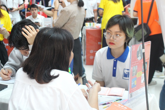 Connect Fest 2024: Tưng bừng các hoạt động trải nghiệm dành cho học sinh, sinh viên- Ảnh 9.